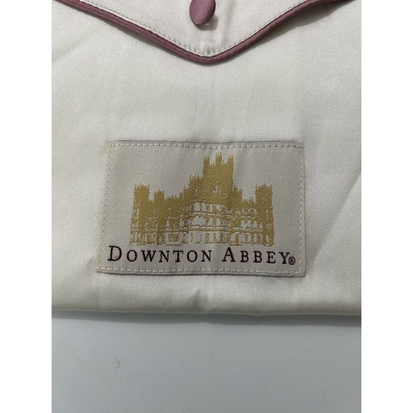 Downton Abbey Beige Satin Embroidered Button Close Large Pouch Makeup Jewelry - Picture 2 of 10